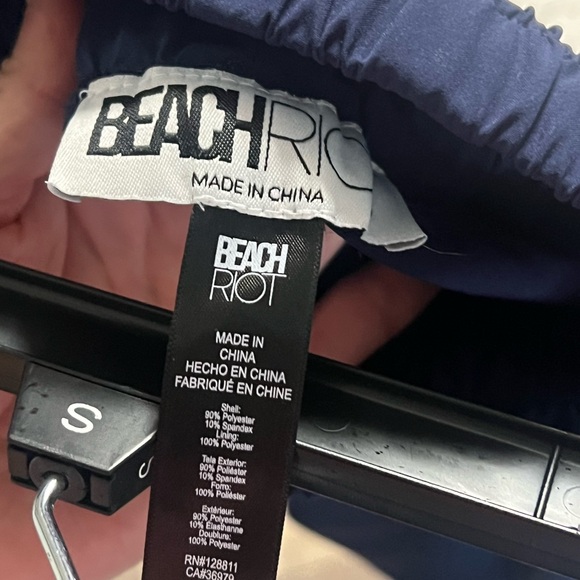 Beach Riot Navy Athletic Running Shorts - Picture 4 of 4